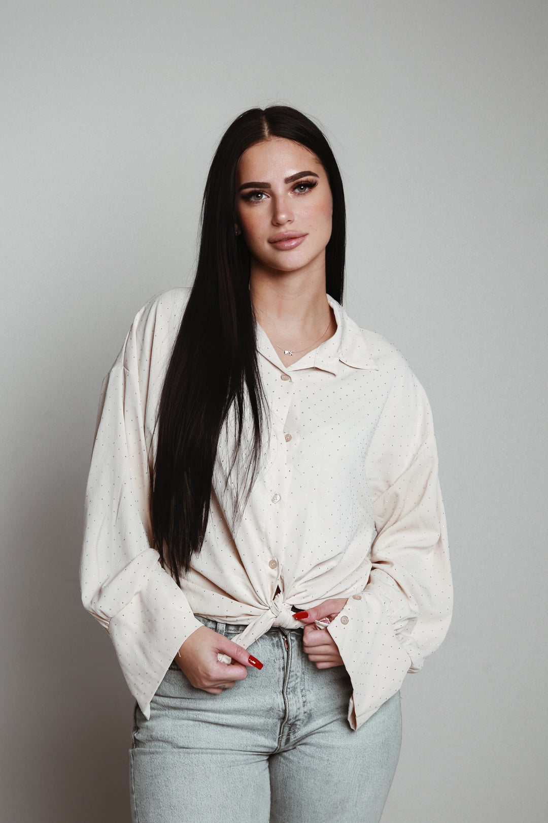 BLUSE MIT STRASS STEINEN