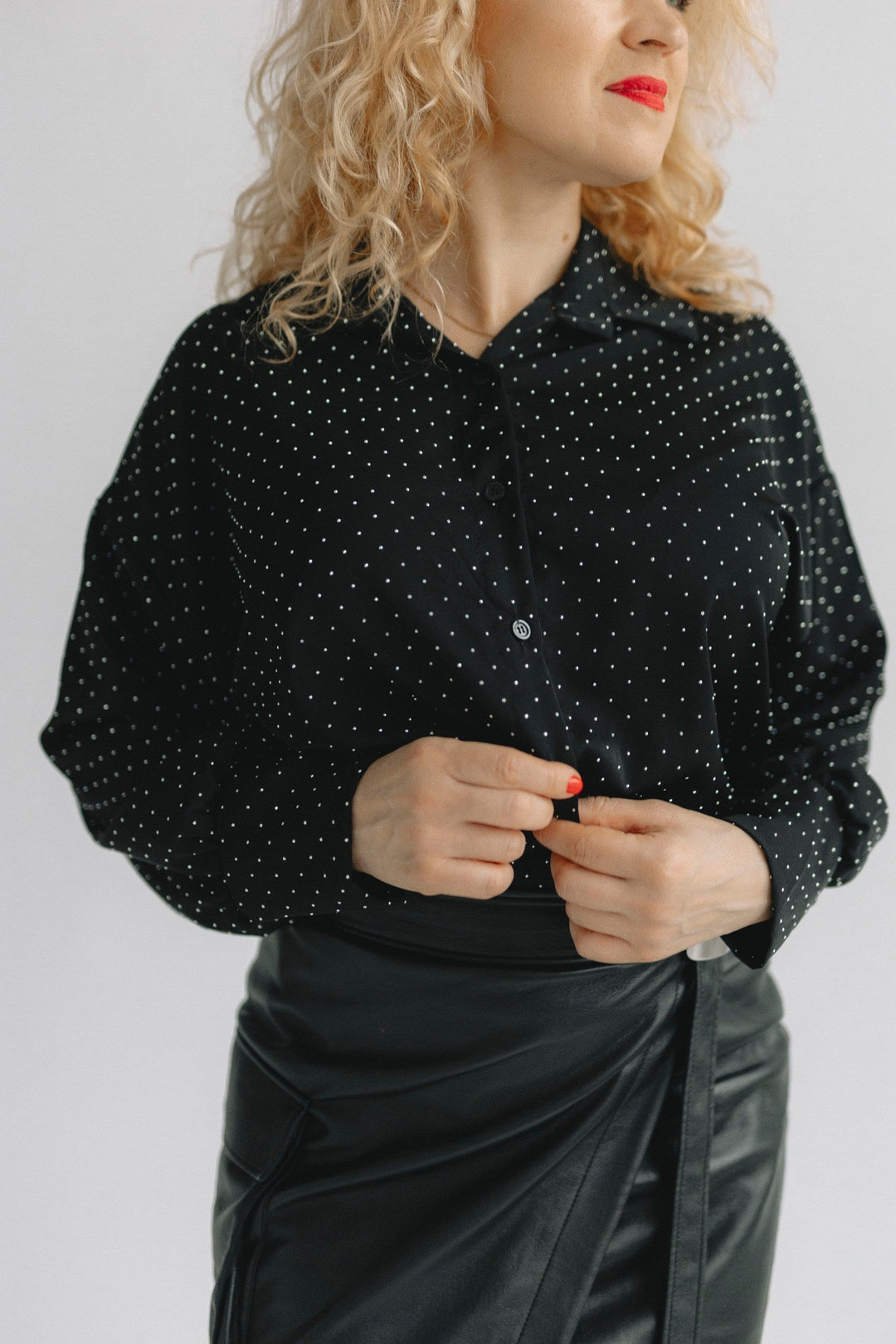 BLUSE MIT STRASS STEIN