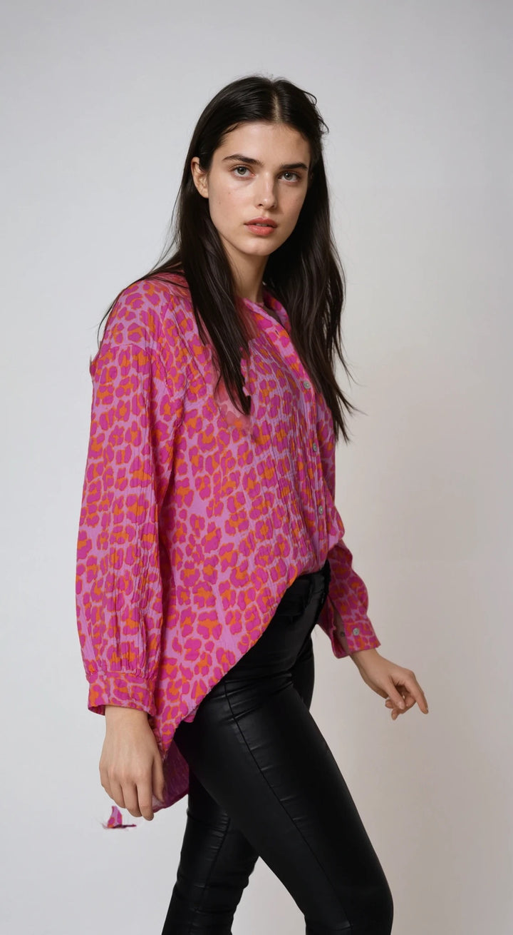 Oversize-Bluse mit Pink Leopard Print (Lang)