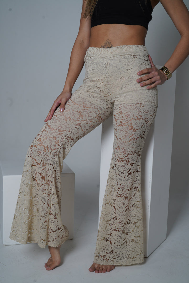 Flared Pants aus floraler Spitze – Beige