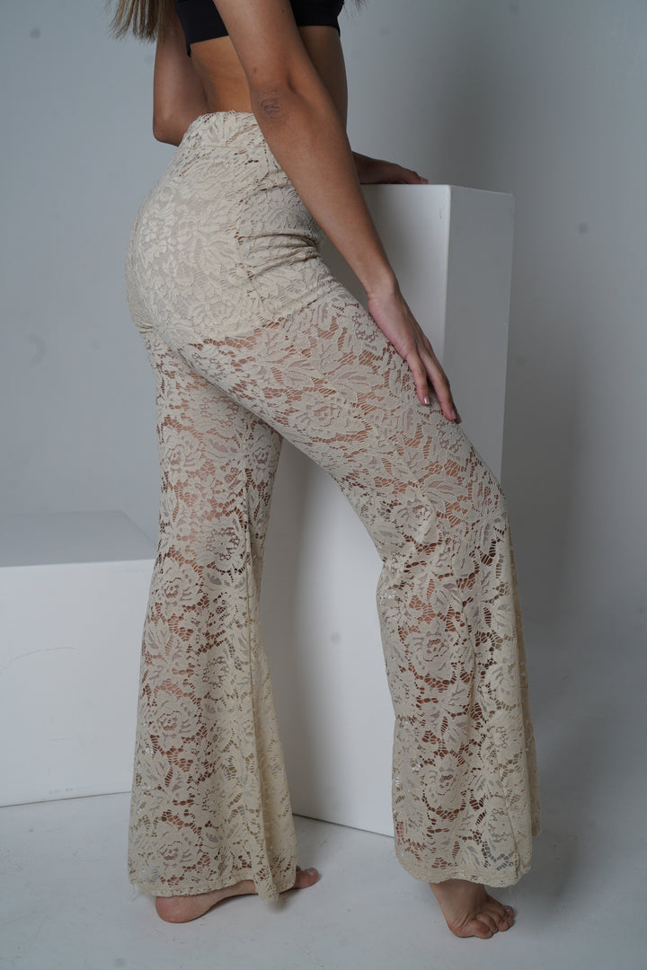 Flared Pants aus floraler Spitze – Beige