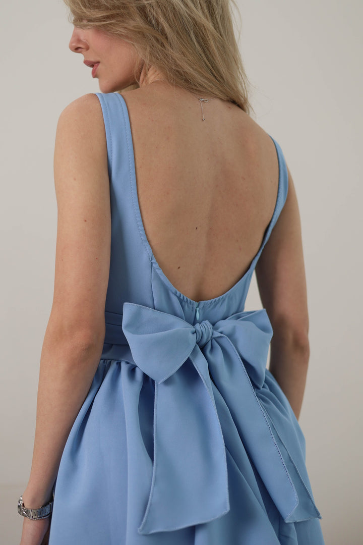 Blue short dress