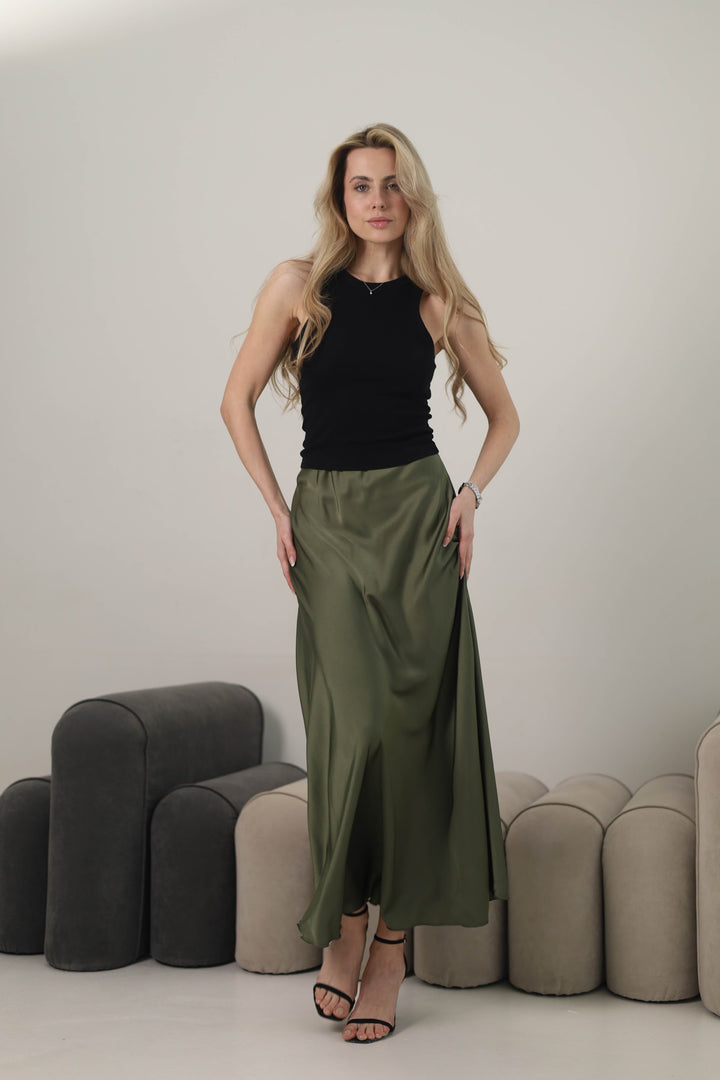 khaki skirt