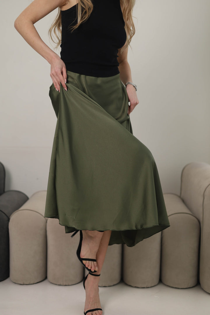 khaki skirt
