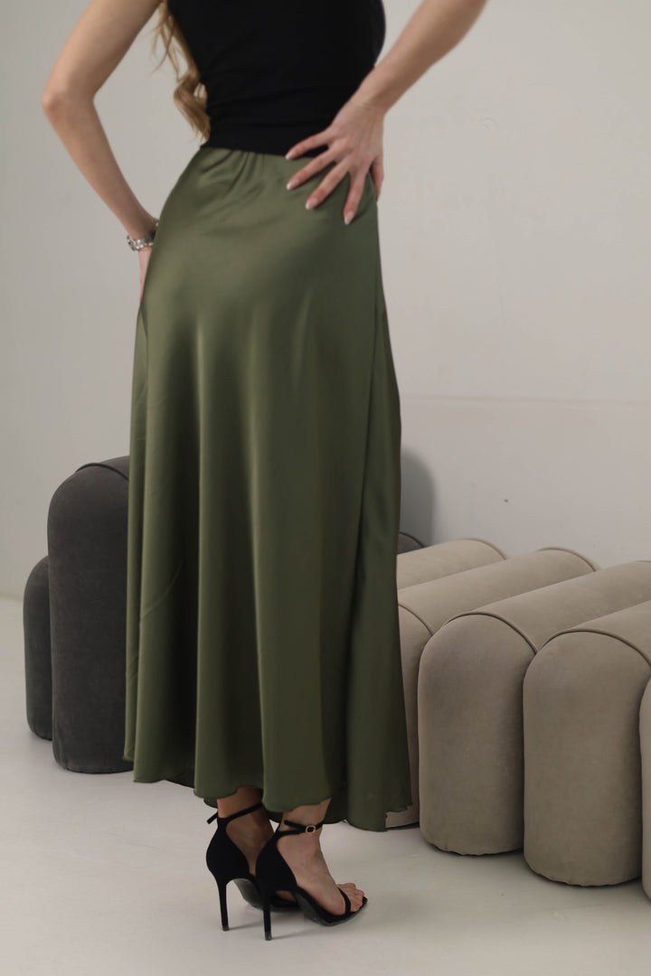 khaki skirt