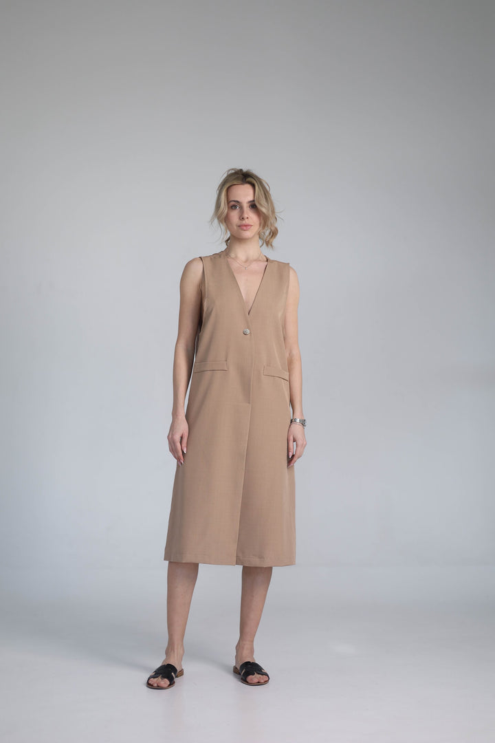 Sleeveless beige maxi dress