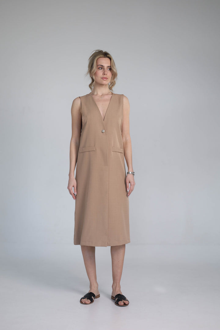 Sleeveless beige maxi dress