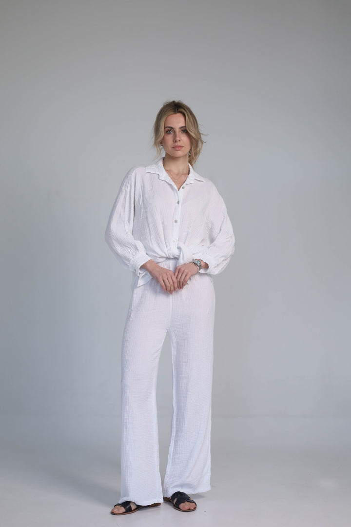 white two-piece set